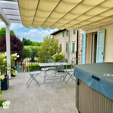 Apartment Dimora Di Charme Peschiera del Garda